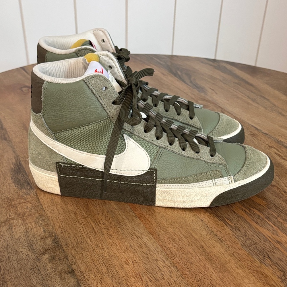 Nike Blazer Olive and Cream High-Top Sneakers SZ 10